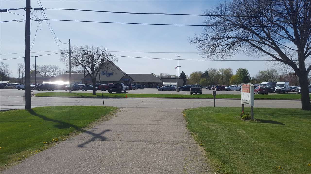 1531 E Pierson Rd, Flushing, MI 48433